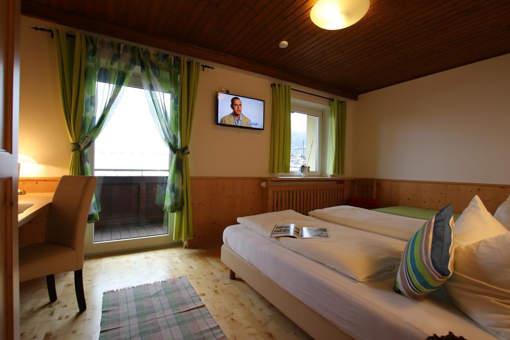 Hotel Gasthof Eschbacher Piesendorf Eksteriør billede