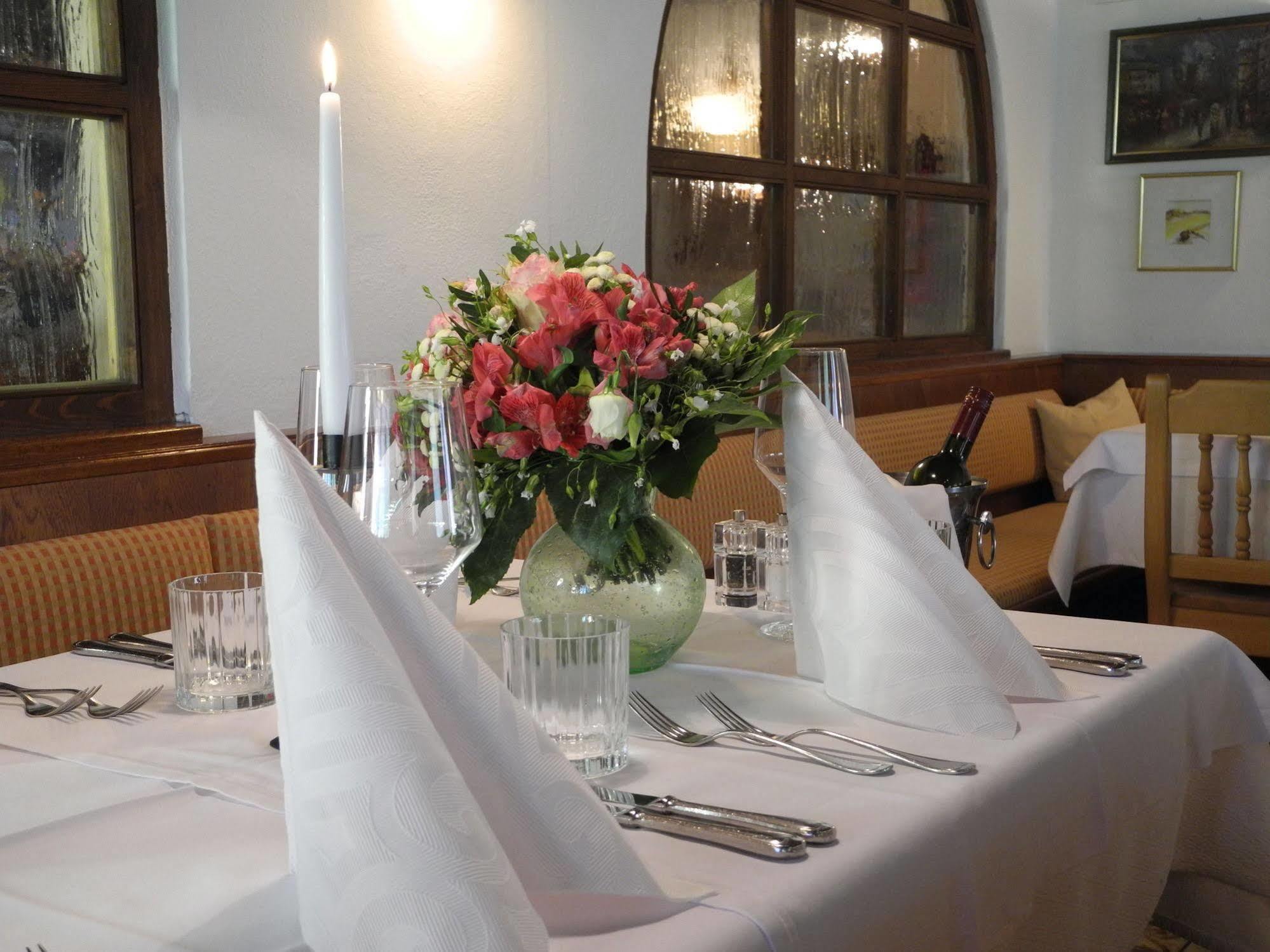 Hotel Gasthof Eschbacher Piesendorf Eksteriør billede